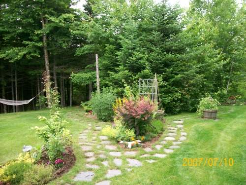 Natural stepping stone walkways are a great way to stroll through gardens.